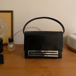 Vintage Leather Shoulder Acordian Bag with Silver metal detail